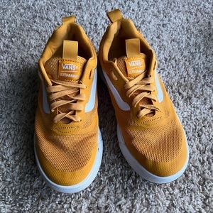 UltraRange Vans